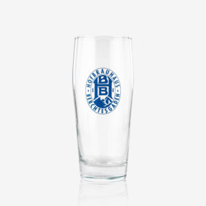 Willibecher 0,5l vom Hofbrauhaus Berchtesgaden mit blauem Brauhaus Logo, Frontansicht
